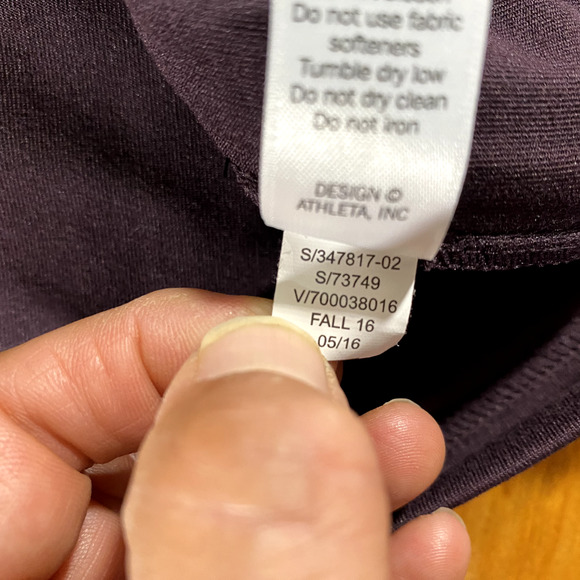 Athleta Superluxe 1/2 Zip Top Yoga Workout Athletic Performance Sz XL Purple - Picture 14 of 14